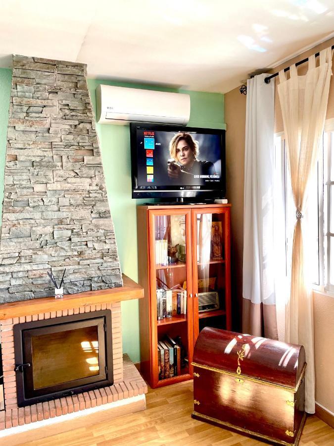 Cozy Studio In Benajarafe With Chimney Esterno foto
